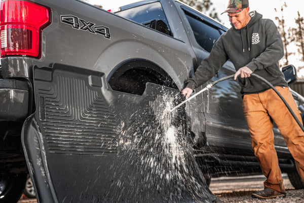 Husky Liners 15 Colorado Crew Cab/Ext Cab WeatherBeater Black Front Floor Liner
