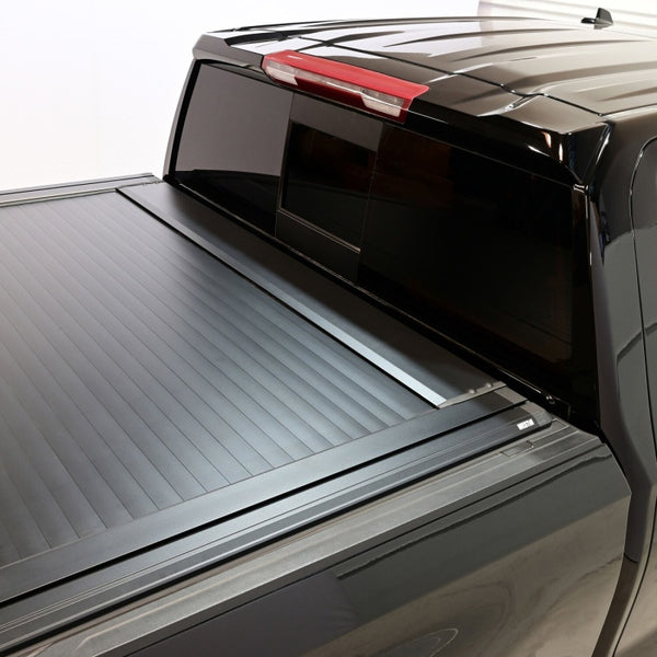Westin 19-26 Chev/GMC Silverado/Sierra 1500 5ft 8in Bed Electric Retractable Tonneau Cover - Black