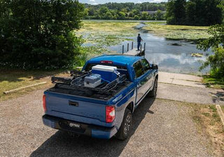 Retrax One XR Manual Retractable Tonneau Cover w/ T-Slot Rails 2021-24 Ford F150 5'7